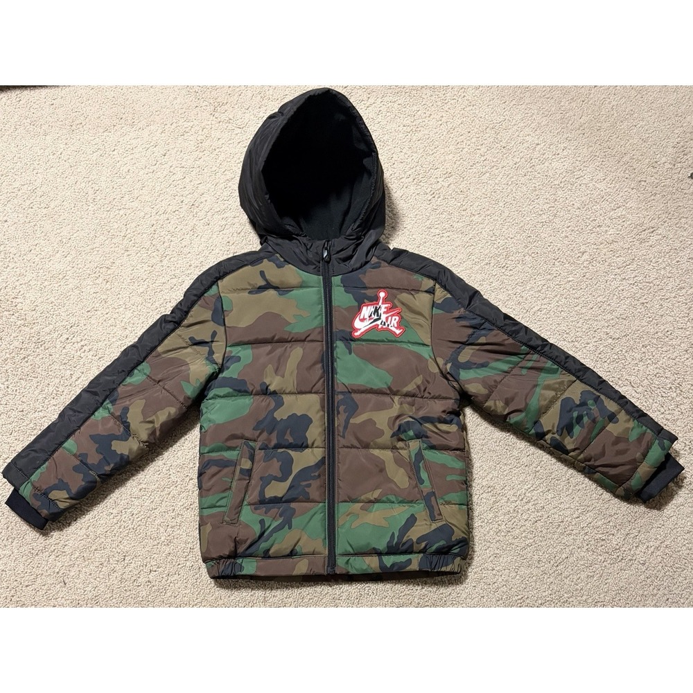 Nike Air‎ Jordan Camo Puffer Jumpman Classic Mashup Jacket Boys Size 8-10 (S)